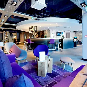 campanile-lyon-gare-perrache-confluence.hotels-rhonealpes.com/