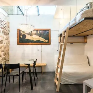 Apartment Attractive 25 M2 In A District