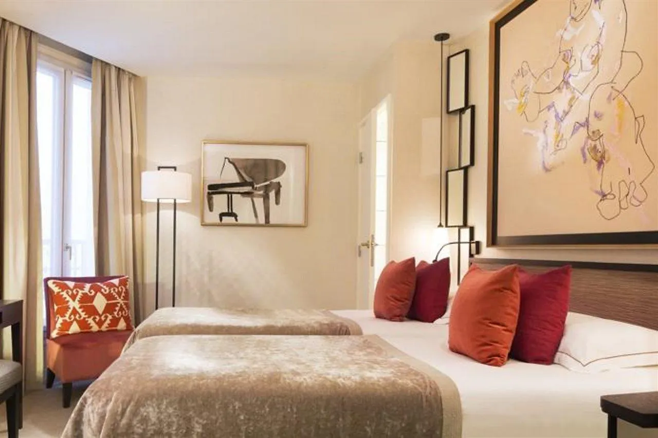 Balmoral Champs Elysees Paris 4*,